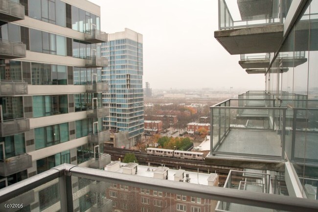 Foto del edificio - 1350 S Wabash Ave