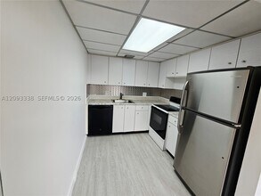 Building Photo - 13250 SW 7th Ct