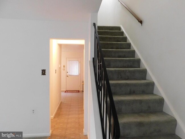 Building Photo - 205 Moore Dr