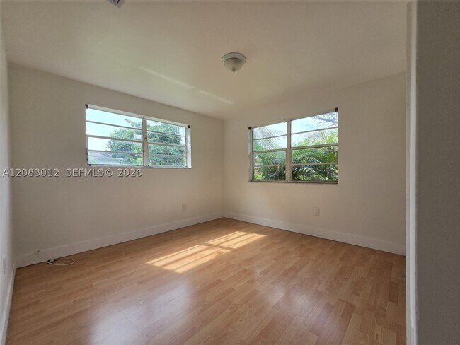 Foto del edificio - 4730 NW 23rd Ct