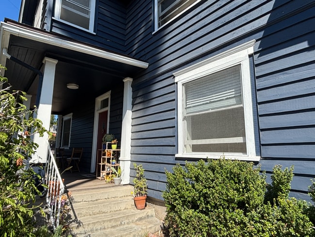 Building Photo - Tyler &amp; Maryland Duplex