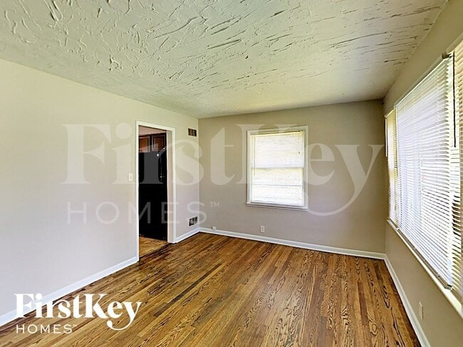 Building Photo - 6108 Bettcher Ave