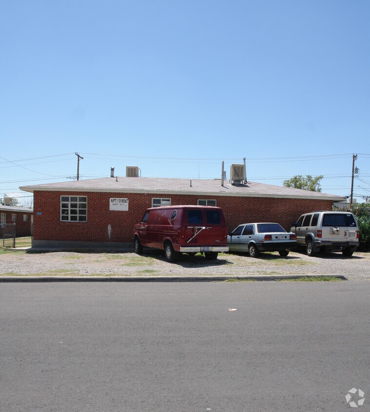 Building Photo - 4014 Fillmore Ave