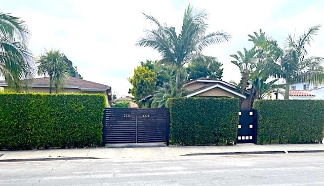 Building Photo - 2228 S Ridgeley Dr