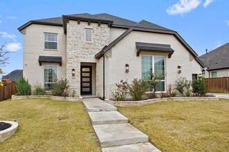 Building Photo - 2011 Stargrass Rd