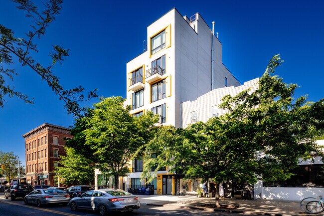 Foto del edificio - 322 Graham Ave