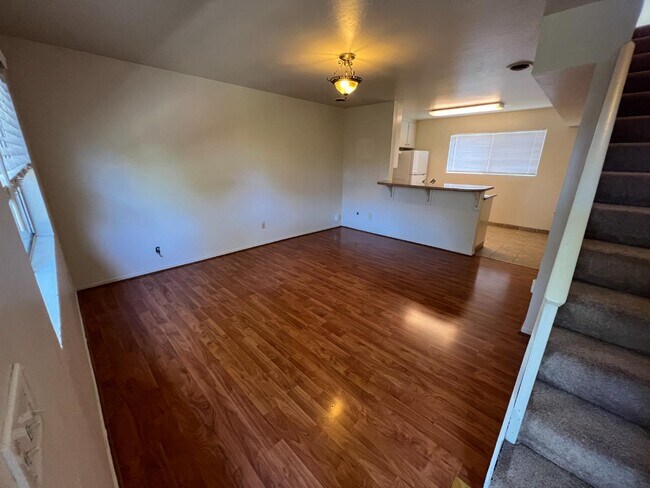 Foto del edificio - 830 Parcel St