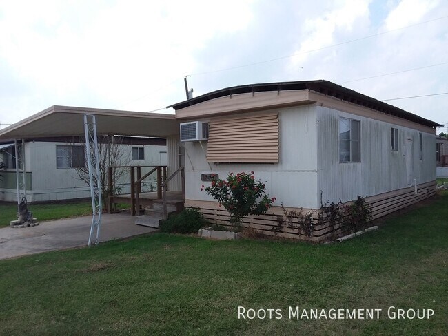 Building Photo - Handyman Special - Free House