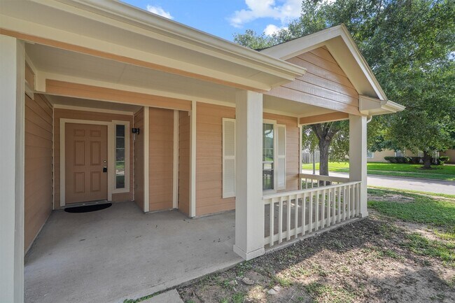 Building Photo - 19651 Plantation Grove Tr