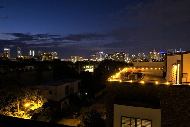 Foto del edificio - 1015 12th Ave S