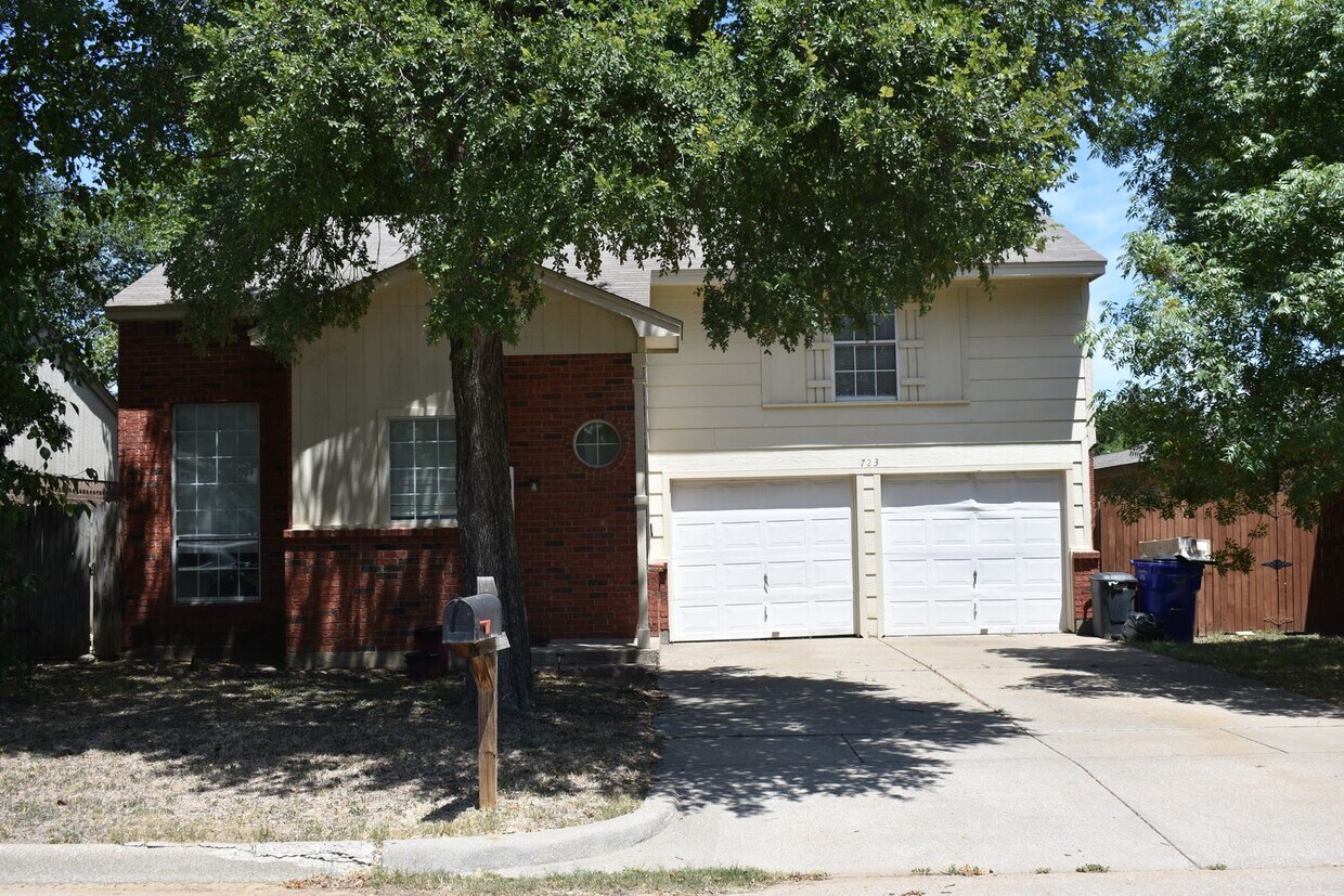 Great Area!! Off Pleasant Ridge close to ... - Great Area!!  Off Pleasant Ridge close to ...