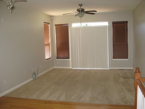 Building Photo - Beautiful 5 Bedroom Home for Rent on Creek...