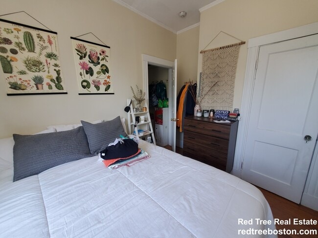 Building Photo - 31 Herrick Rd