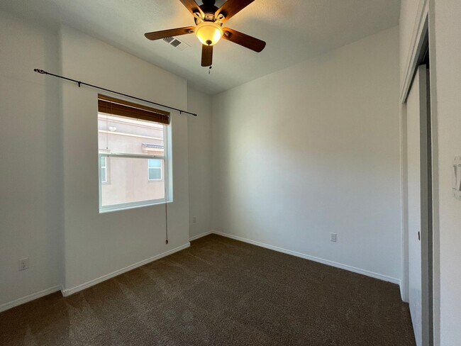 Building Photo - 428 Santo Domingo St unit C