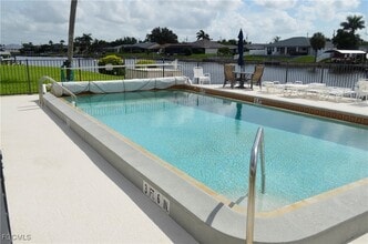 Building Photo - 4009 SE 11th Pl