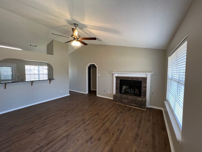 Foto del edificio - 161 Ridgecrest Dr