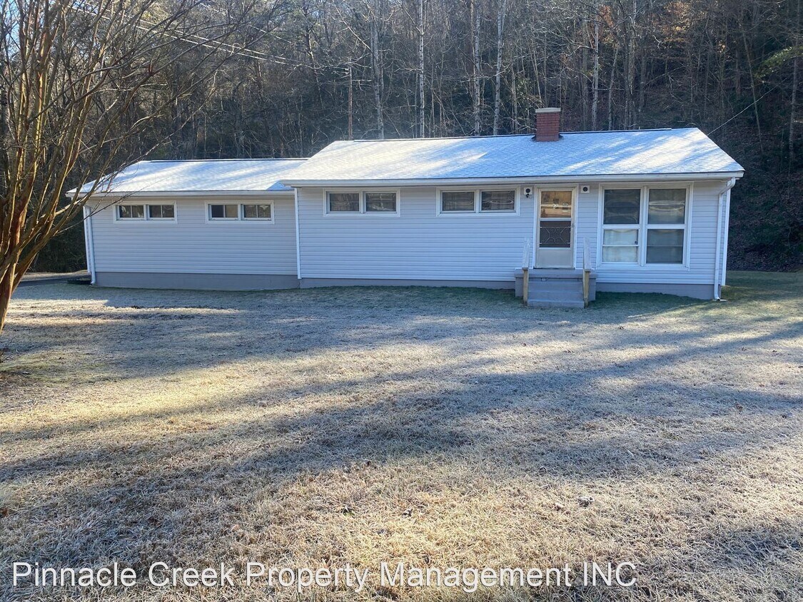 Primary Photo - 3 br, 1 bath House - 3927 US Hwy 441S