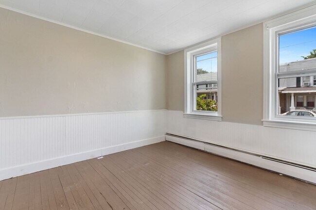 Building Photo - Coming Soon- Spacious 3-bedroom home Locat...