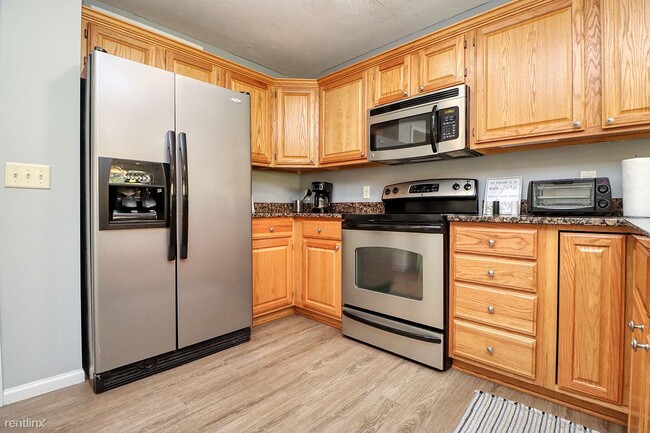 Building Photo - 3 br, 2.5 bath Townhome - 1928 North Gate ...