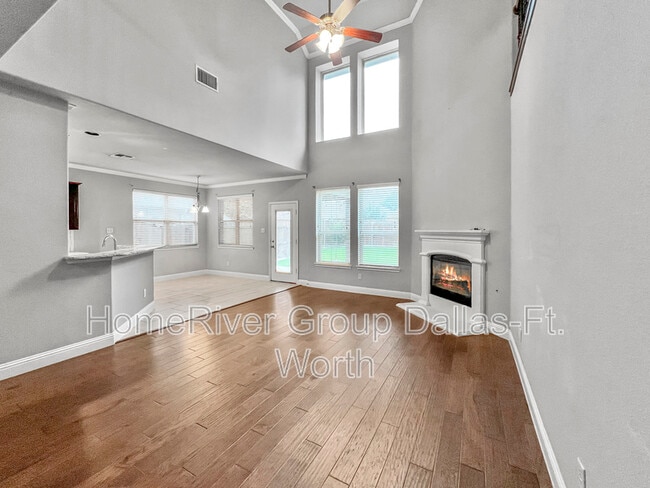 Foto del edificio - 608 Cherry Spring Dr