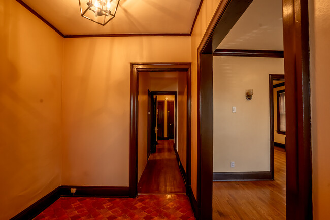 Foyer/Entry way - 3449 Klocke St