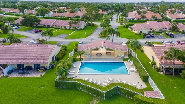 Foto del edificio - 6724 Bridlewood Ct