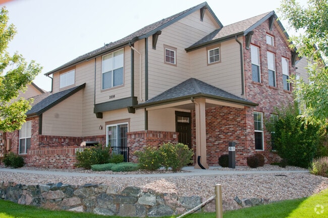 Building Photo - 2230 S. Vaughn Way. Unit 104.