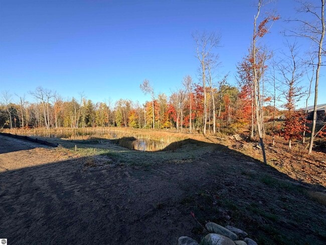 Building Photo - 2151 Alta Vista Dr