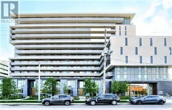 Building Photo - 120 Varna Dr