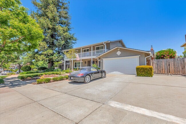 Building Photo - 6784 Heathfield Dr