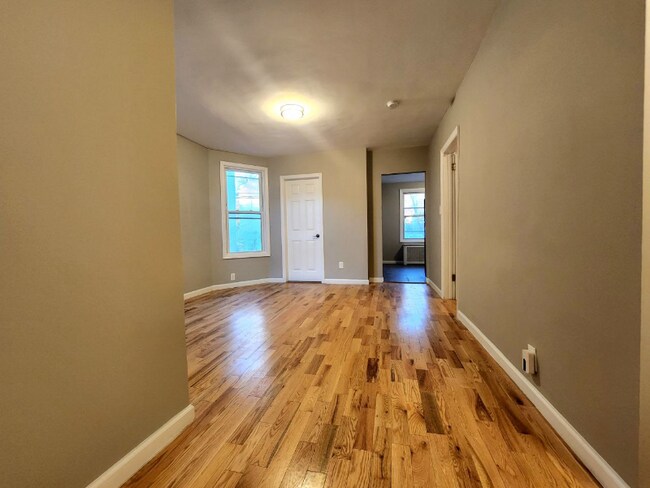 Building Photo - 294 N Park St