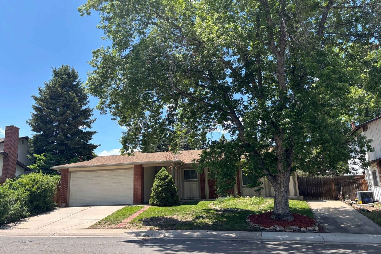 Primary Photo - Beautiful ranch style home for rent Aurora...