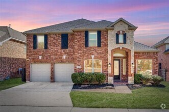 Building Photo - 3825 Miramar Dr