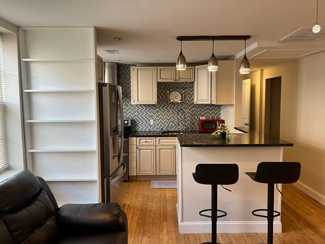 Foto principal - 3319 Liberty Heights Ave