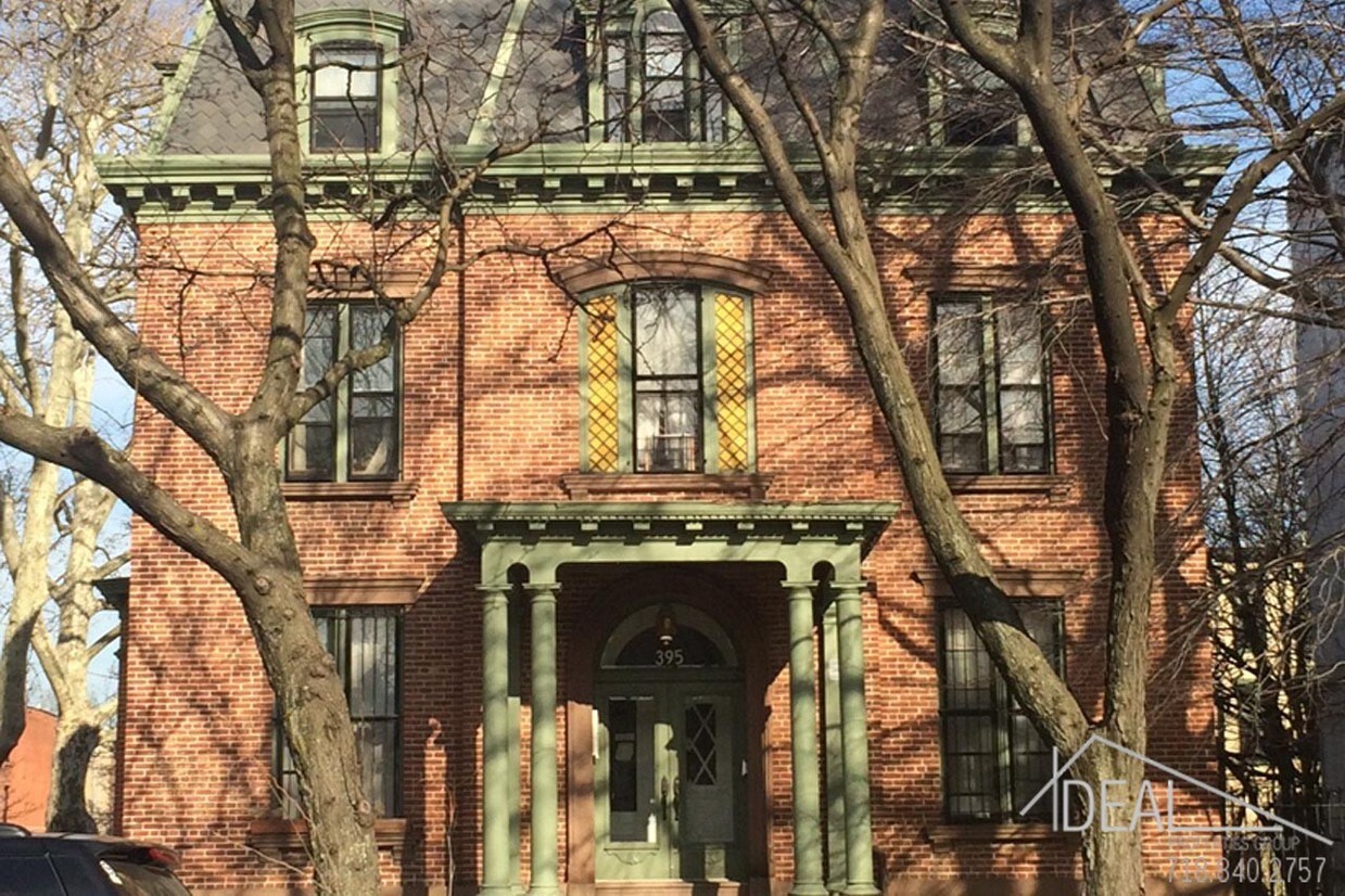 Foto del edificio - 403 Washington Ave