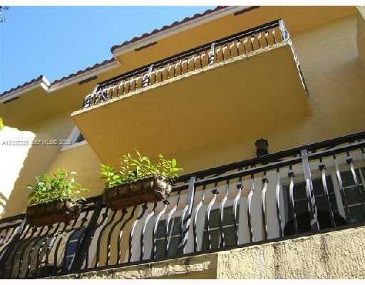 Foto del edificio - 2919 Coconut Ave