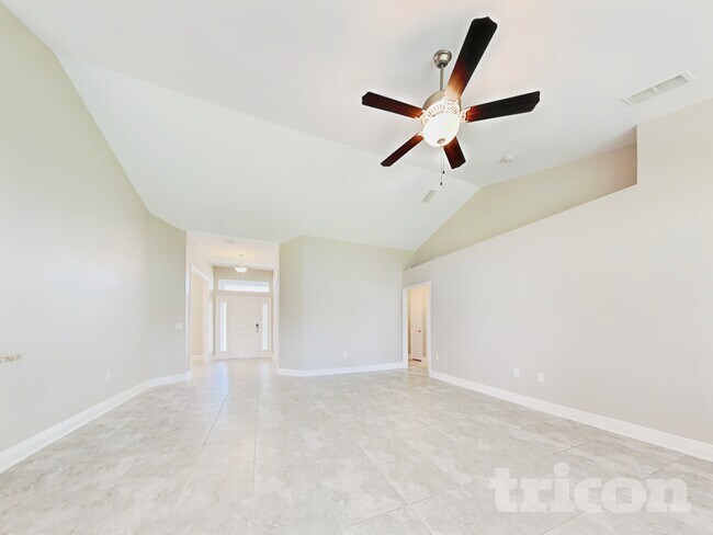 Foto del edificio - 2471 Twin Lake View Rd