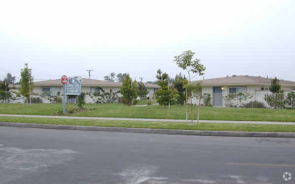 Building Photo - Orange Villas