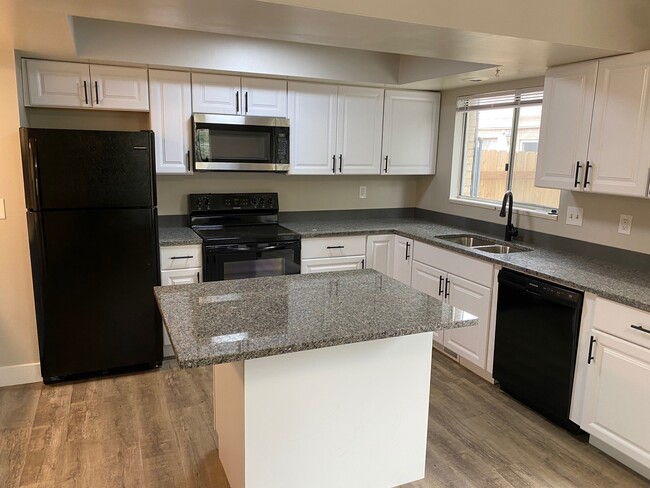 Large Kitchen w/Island - 6791 S Race St