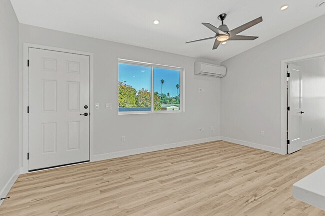 Building Photo - 4724 Hidalgo Ave