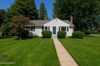 Building Photo - 361 Meadowbrook Ave