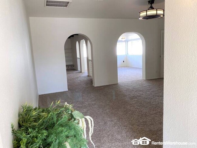 Foto del edificio - Amazing Lower Arcadia 4b, 2ba + Flex room/Office