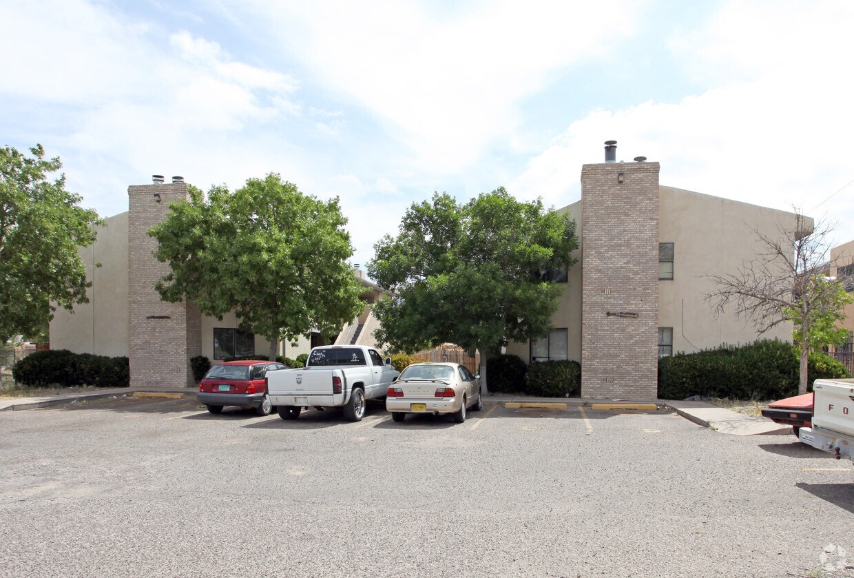 Primary Photo - 530-532 Tennessee St NE