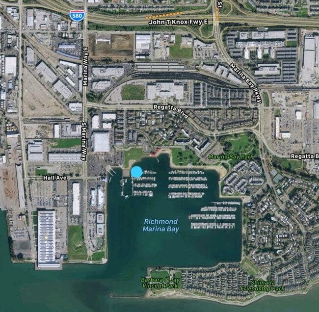 Foto del edificio - 119 Commodore Dr