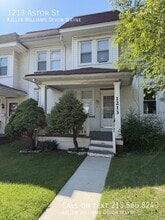 Building Photo - 1213 Astor St