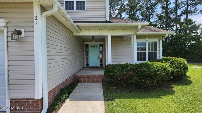 Building Photo - 121 Mandy Ln