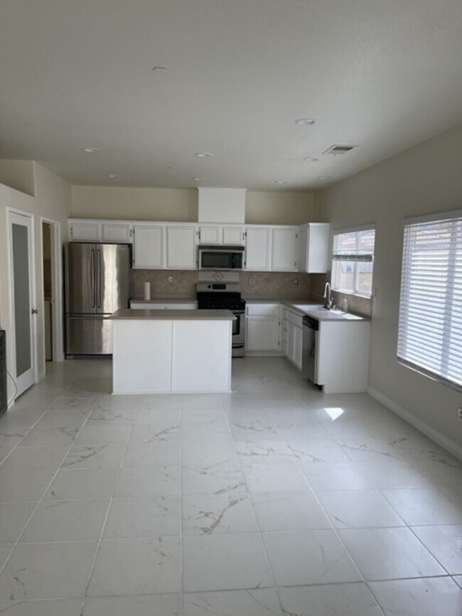 Building Photo - ***New Rental Home***