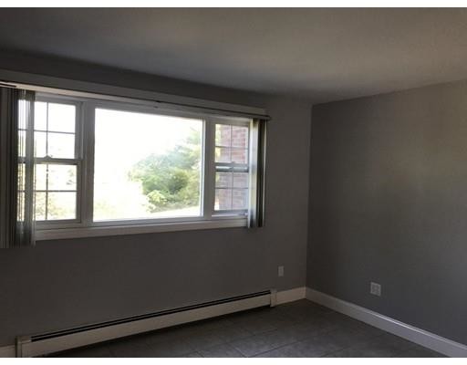Foto del edificio - 25 Hemlock Cir