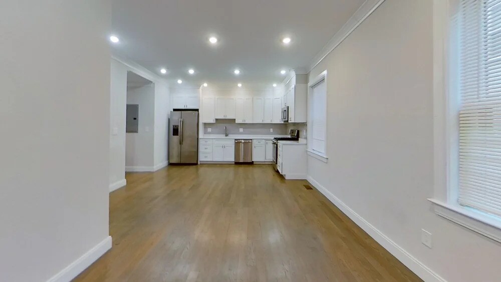 Foto principal - 79 Linden St