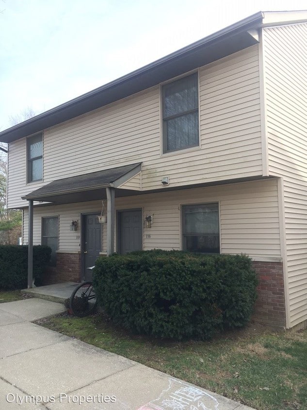 Primary Photo - 108-118 S Westplex Ave